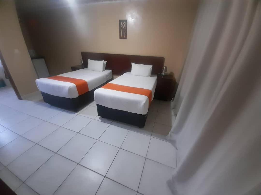 Nkanga Hotel Касане Экстерьер фото